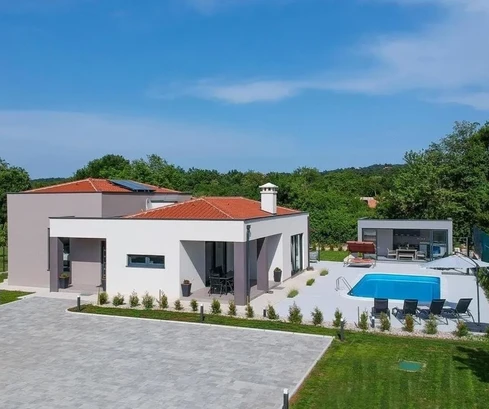 Modern luxusvilla medencével és tengerre néző kilátással, Isztria, Labin