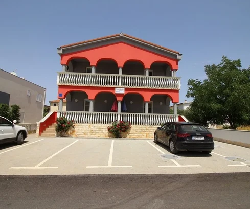 Casa plurifamiliare, lato sud, 160 m dalla spiaggia