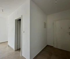 Istria, Pula, apartamento listo para entrar a vivir en planta baja de edificio nuevo moderno con garaje