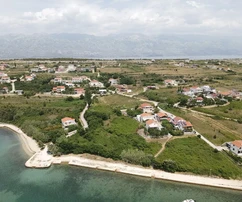 Terrain constructible en première ligne sur la mer