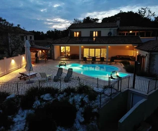 Villa con piscina, posizione tranquilla, Žminj.