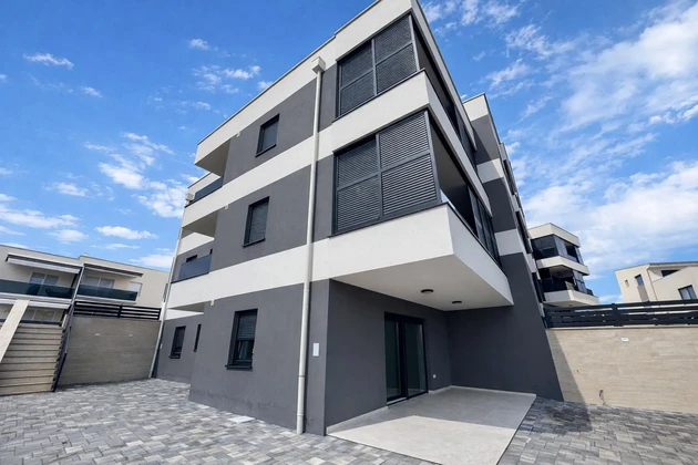 Pag, Šimuni, dvojizbový apartmán so záhradou 120 m od mora