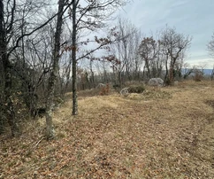 Kršan: Exklusives grundstück für touristische entwicklung in meeresnähe