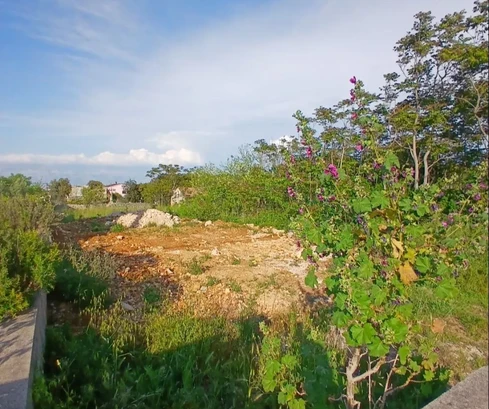 Building land 591 m²