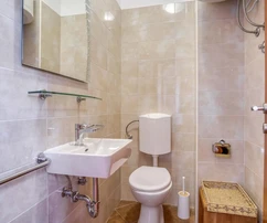 Истрийское поместье с домом и бассейном на продажу в Хорватии