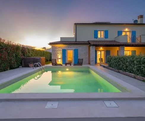 Isztria, Rebići: Elegáns villa medencével és privát szférával