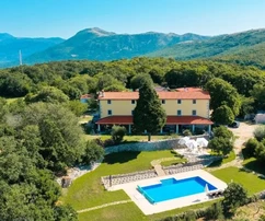 Isztria, Labin: Családi szálloda étteremmel és medencével