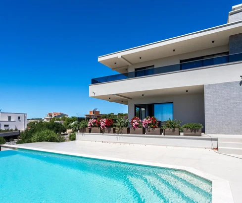 Primošten, luxuriöse neu gebaute Villa mit Panoramablick