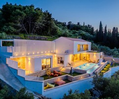 Luxusvilla lélegzetelállító panorámás kilátással