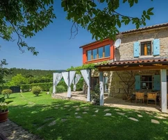 Istria, Buzet – Charming rustic villa with pool and spacious garden