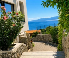 Kostrena, luxuriöse Villa mit Pool und Panoramablick auf das Meer, 320 m² Wohnfläche