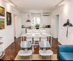 Apartamento de tres dormitorios en venta en Split Bačvice con vista al mar en Croacia