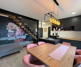 Apartamento dúplex en venta con vista al mar en Croacia