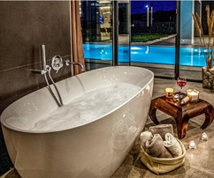 Luxusvilla mit Pool mit fast 270 m2 auf einem Grundstück von 583 m2