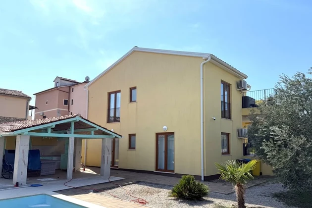 MAISON INDIVIDUELLE AVEC PISCINE ET VUE SUR LA MER, DANS UN ENDROIT CALME !