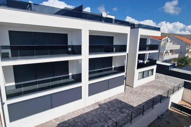 Čiovo, Okrug G, penthouse 66 m2, +69 m2 strešná terasa, výhľad na more
