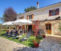 Gračišće, Istrie – Belle maison en pierre avec piscine