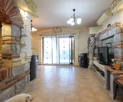 Umjetničko rustikalna kuća na prodaju na Krku