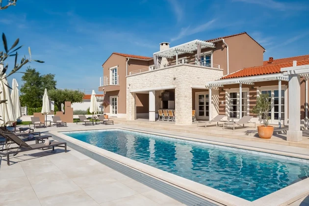 Istrie, Svetvinčenat : Villa élégante avec piscine et spa
