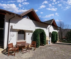 Mošćenička Draga, tágas ingatlan 7 társasházi egységgel egy 893 m²-es telken