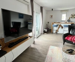 Przestronne mieszkanie na sprzedaż w Preku na wyspie Ugljan w Chorwacji