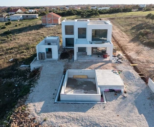 Современная вилла с бассейном на продажу в Нин Жерава, Хорватия