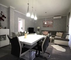 Rodinný dům u moře na ostrově Vir - idylický životní styl