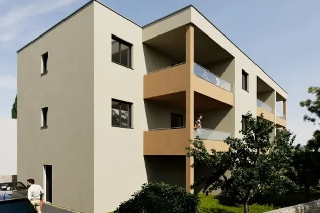 Istria, Porec: Ground floor apartment with yard
