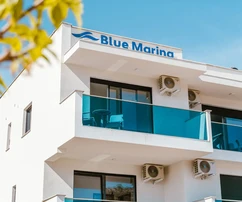 Marina, Centre, maison individuelle de 381 m2 dans un immeuble neuf, avec 6 appartements