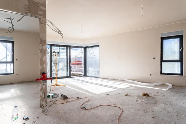 Omiš, apartamento de dos dormitorios en la tercera planta en segunda línea del mar