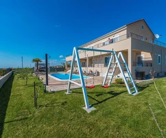 Villa à vendre à Sukošan avec piscine et jardin en Croatie