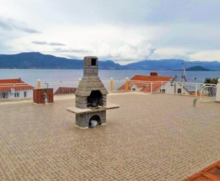 Casa Ciovo da ristrutturare vicino al mare con un enorme potenziale
