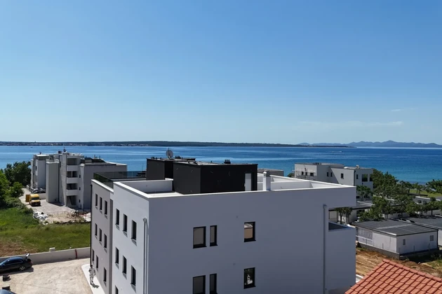 (S3) Moderný luxusný byt na prízemí - 50 m od mora - výhľad na more