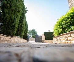 Istria, nei dintorni di Poreč: Villa in pietra con piscina e vista