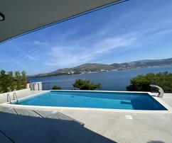 Superbe villa en bord de mer à Čiovo