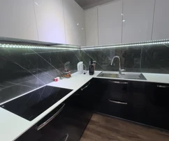 Istria, Novigrad, ekskluzywne trzypokojowe mieszkanie w centrum miasta