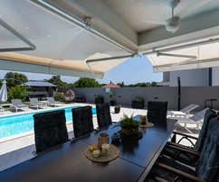 Modernes Haus mit Pool in Nin zu verkaufen in Kroatien