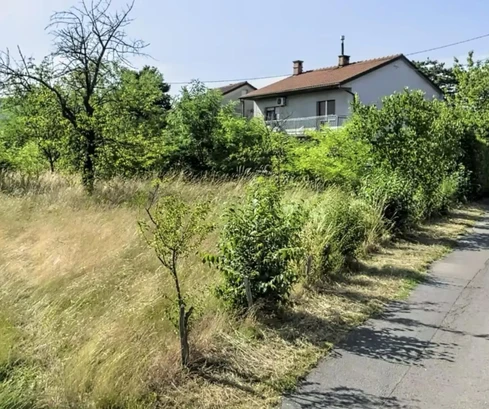 Grobnik, Dražice, casa con dos apartamentos de 161 m², garajes y amplio patio