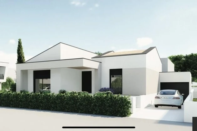 Erdgeschoss-Einfamilienhaus in Pula zu verkaufen in Kroatien
