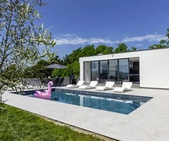 Belle maison moderne neuve, Istrie, Kršan