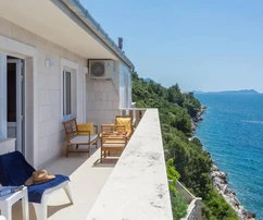 Maison en pierre en bord de mer près de Dubrovnik