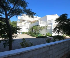 Proprietà ideale per il turismo, ogni appartamento ha un ingresso separato