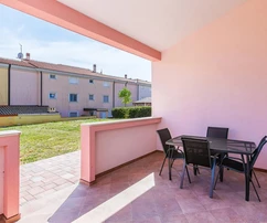 Spacious house with apartments for sale in Medulin in Croatia