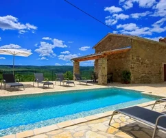 Steinhaus mit Pool und Panoramablick, Istrien, Oprtalj