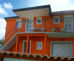 Istria, Poreč: Hermosa casa con tres unidades residenciales en venta