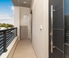 Zadar, Kozino, modern two-bedroom apartment with sea view