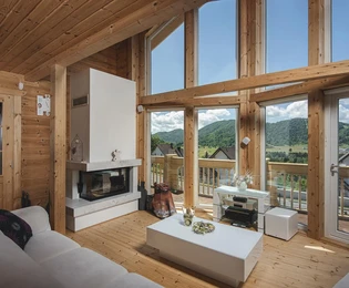 Dřevěný dům k prodeji v Mrkopalji v oblasti Gorski Kotar v Chorvatsku