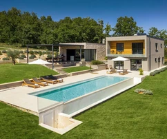 Dos villas de lujo en venta cerca de Pazin en Croacia