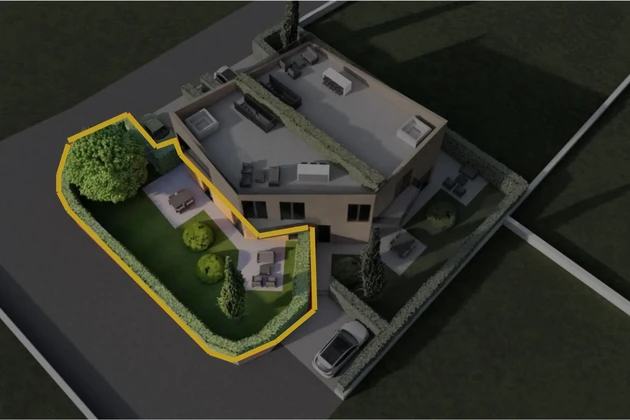 Istria, Parenzo – appartamento al piano terra con cortile