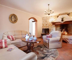 Villa in pietra con piscina in vendita a Marčana in Croazia